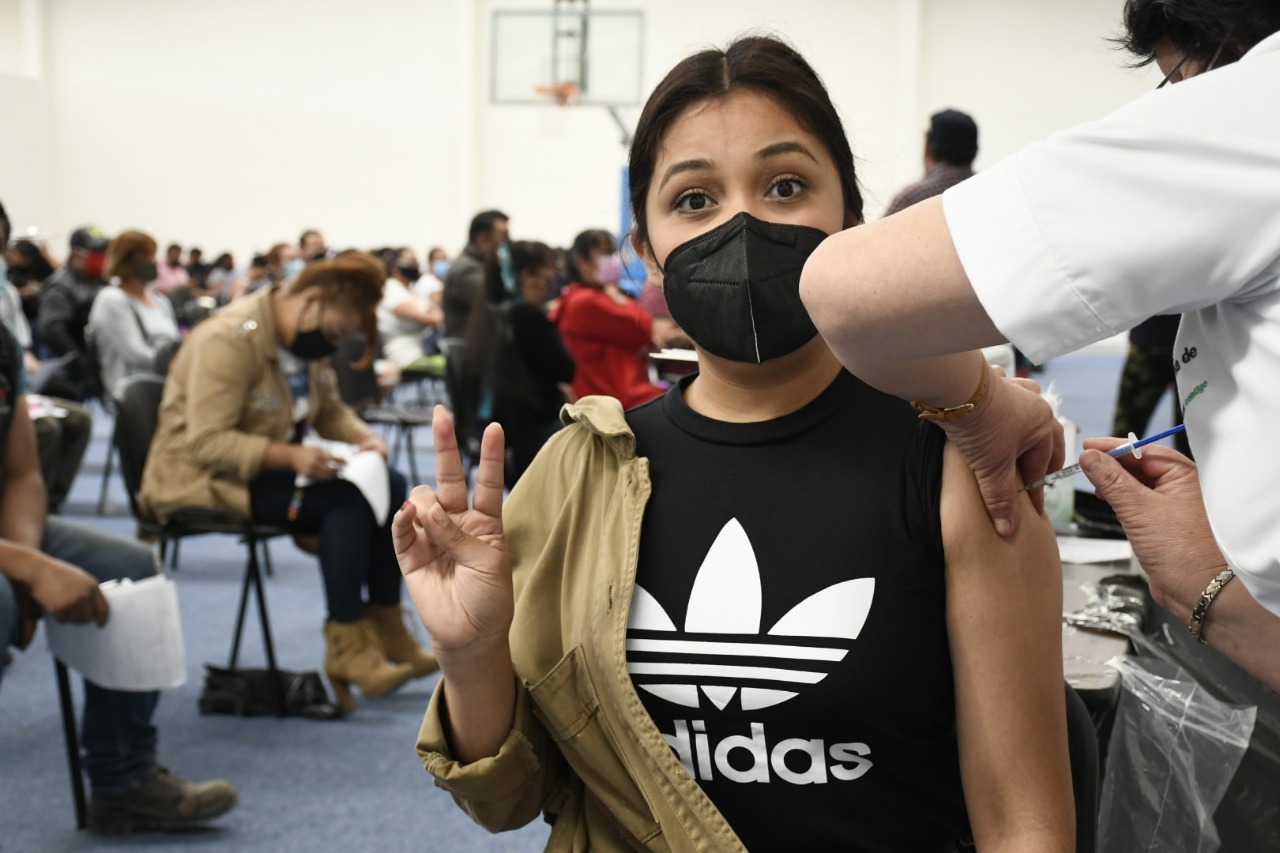 En tres sedes vacunarán con Sinovac a treintañeros de Mineral de la Reforma