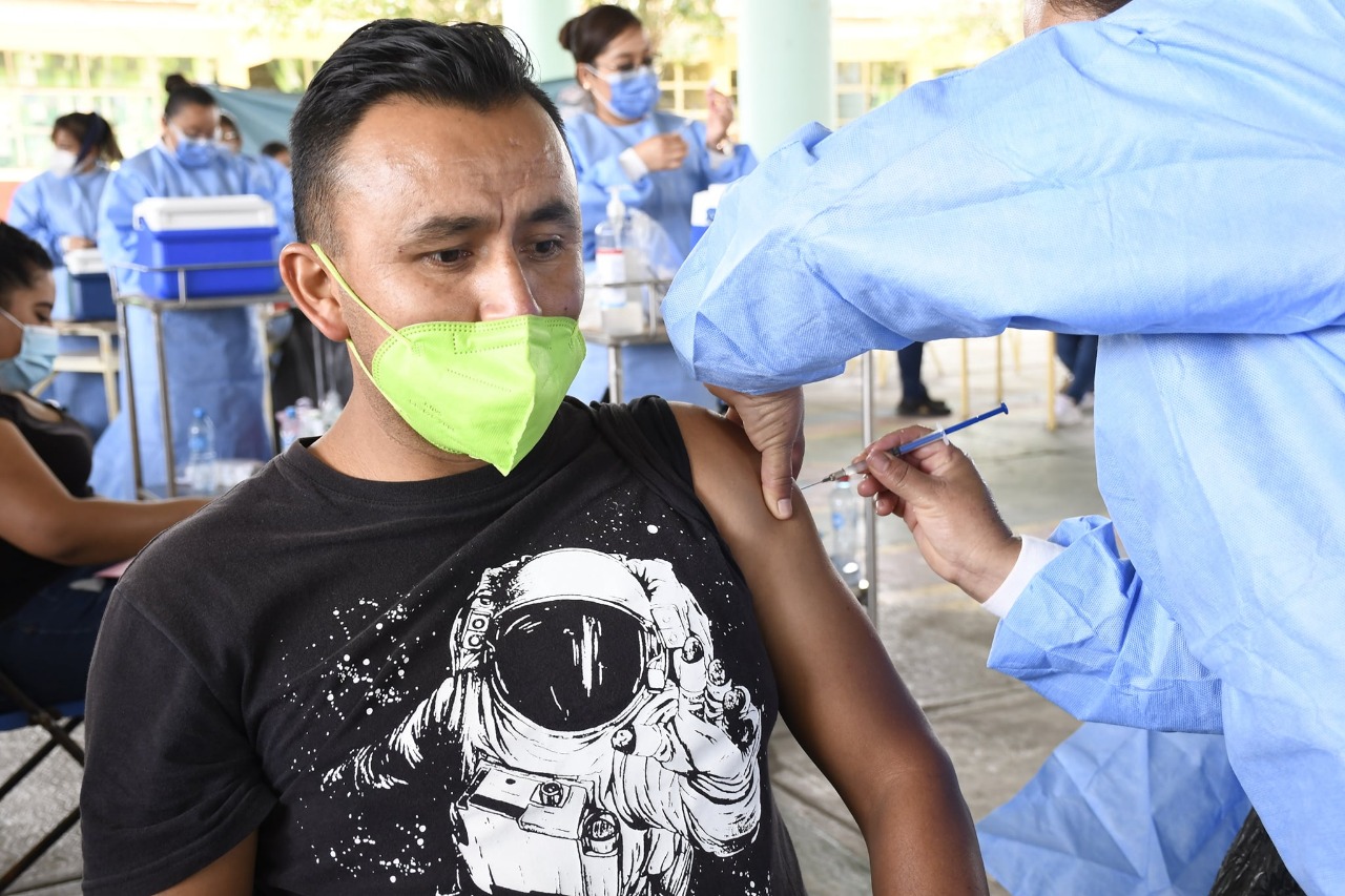 ¡Por fin! Pondrán 2da dosis de AstraZeneca en Mineral de la Reforma