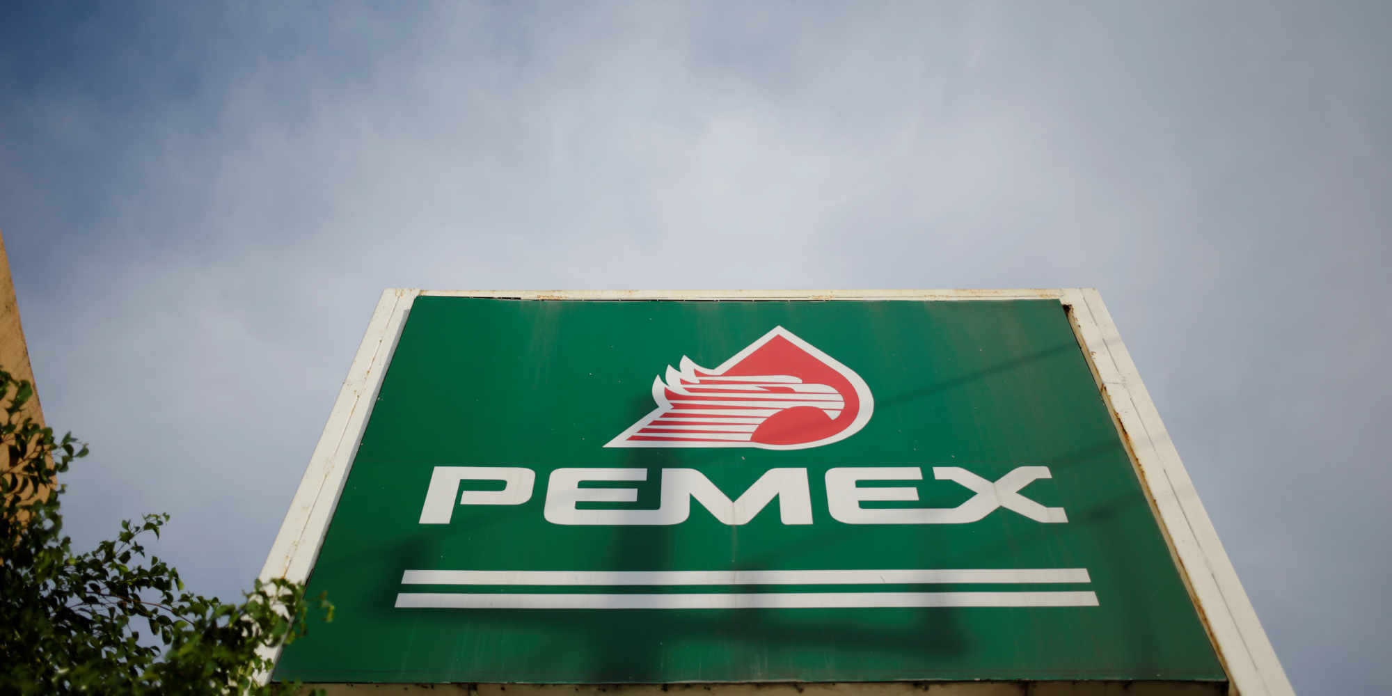 Pemex deja de ser de las 10 petroleras más valiosas del mundo.jpg