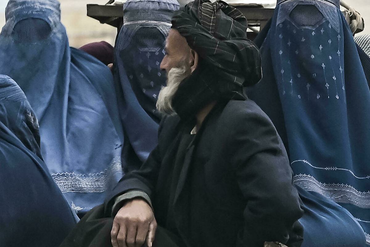 mujeres-libertades-afganistan-talibanes-leyes