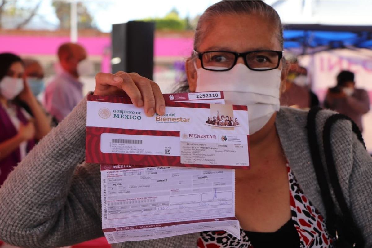 pension-bienestar-bancos-comision-dinero-gobierno-amlo