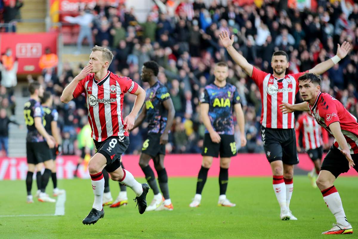 southampton-sport-republic-compro-premier-league-futbol 1