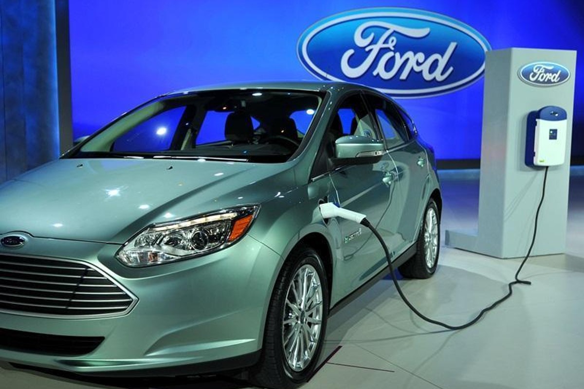 ford-motor-autos-electricos-tesla-inversion 1