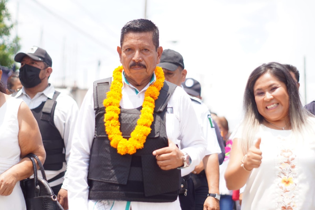 abraham-salazar-chaleco-antibalas-presidente-municipal