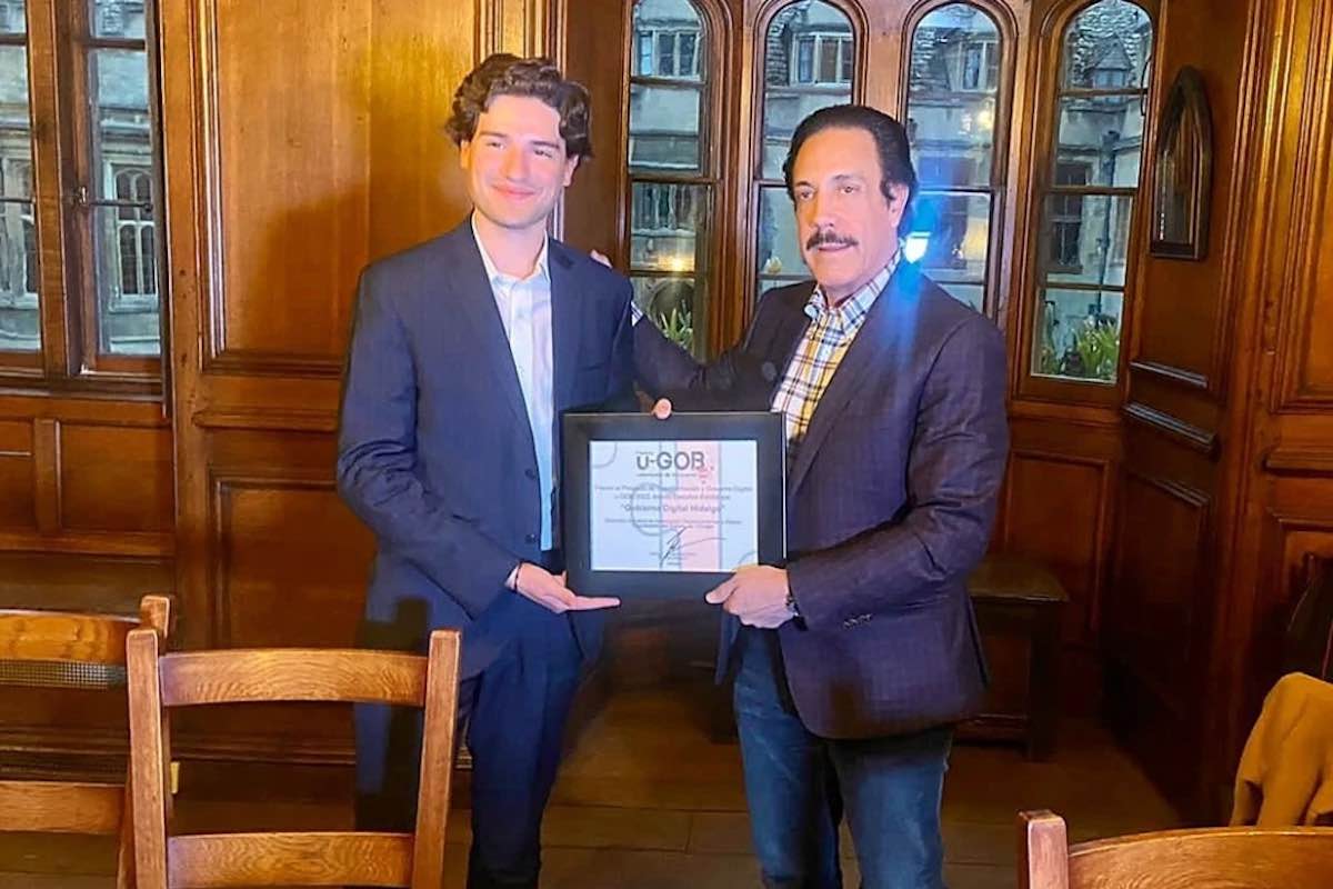 premian-omar-fayad-londres-gobierno-digital