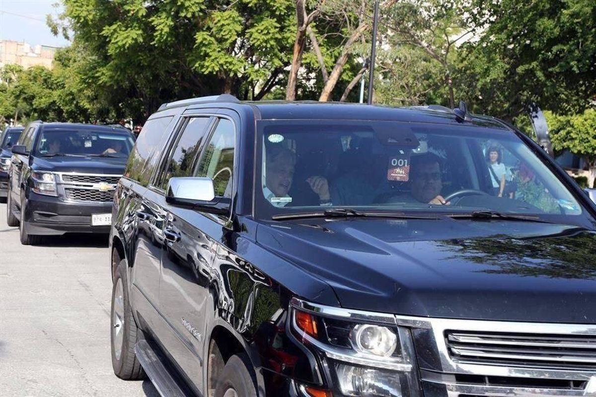 amlo-camionetas-lujo-morena-renta