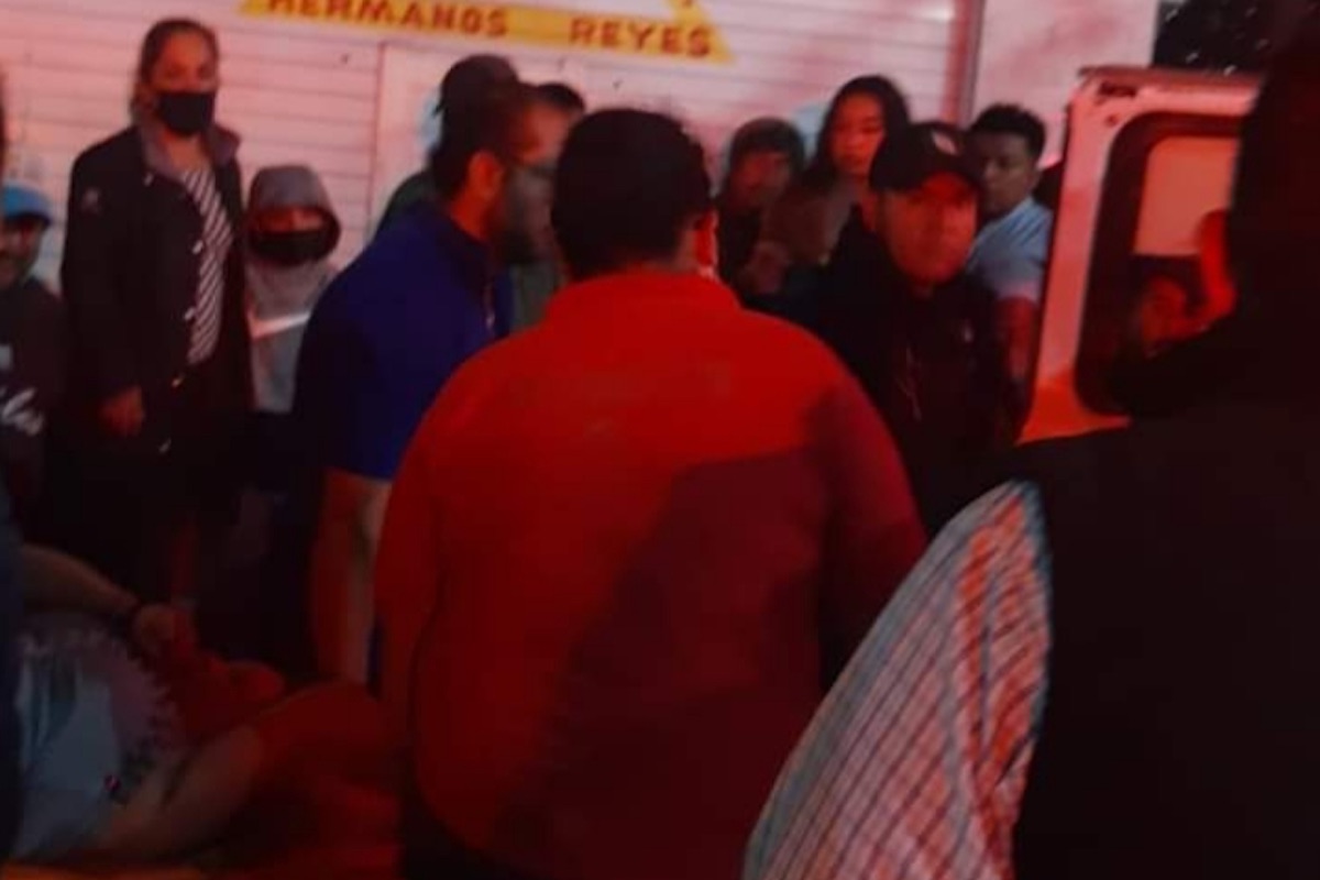 caballo-causo-terror-embistio-multitud-feria-tlaxcoapan