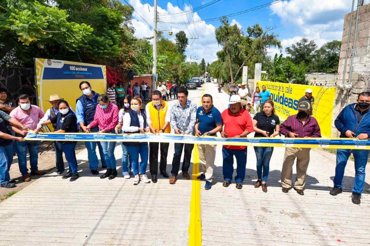 entregan-pavimentación-tula-xochitlán-badillo