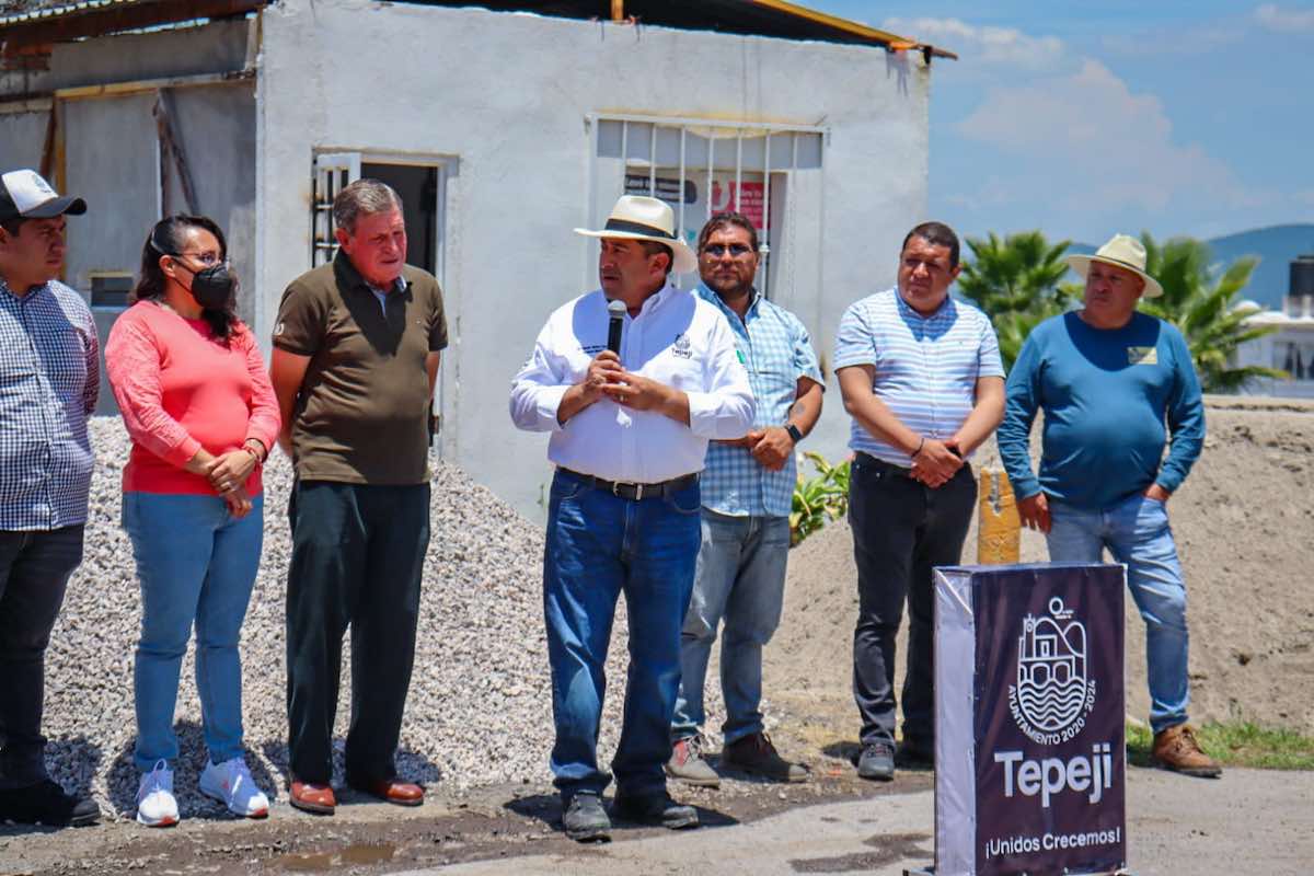 gobierno-tepeji-apoya-fraccionamientos-obras
