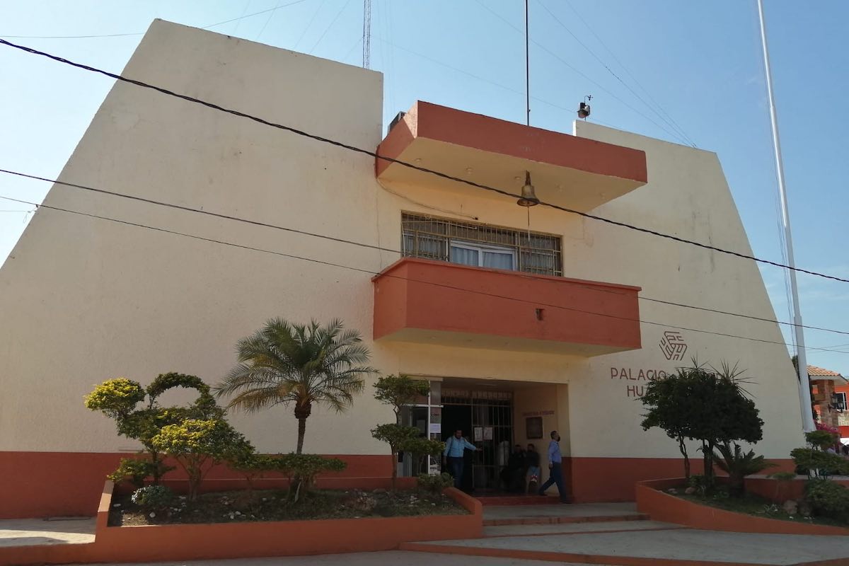 acusan-alcalde-huautla-mal-uso-felipe-juarez