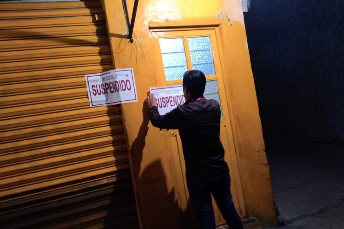 bajan-cortina-restaurante-alterar-orden-tepeji