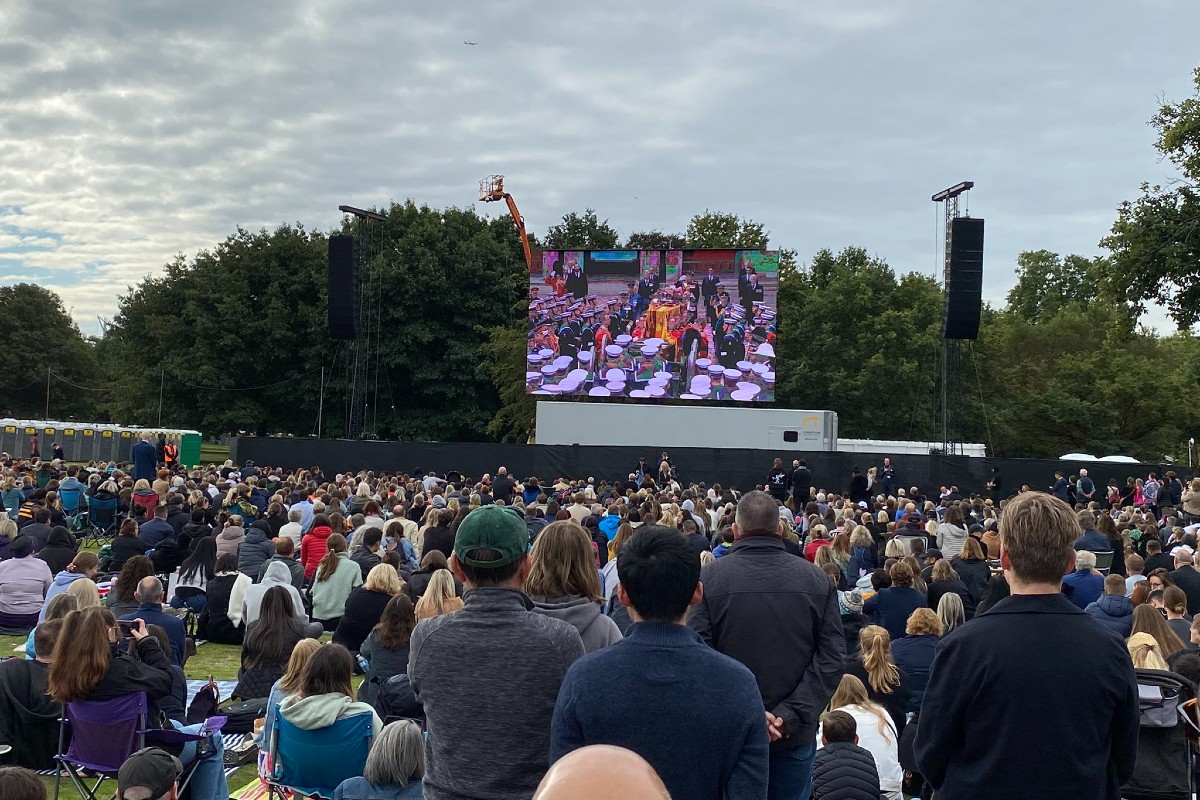 isabel-ii-hyde-park 1