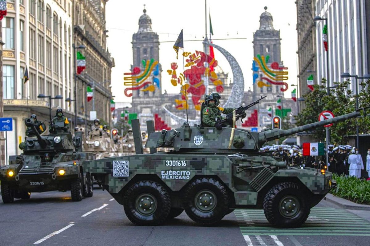 amlo-ejercito-elizabeth-vilchis-fifis