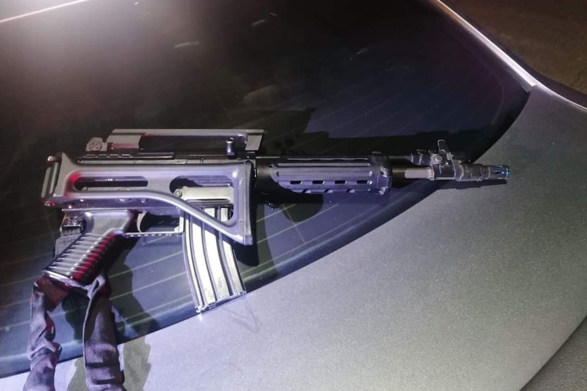 armas-grueso-calibre-amenazo-parroquianos-detenido