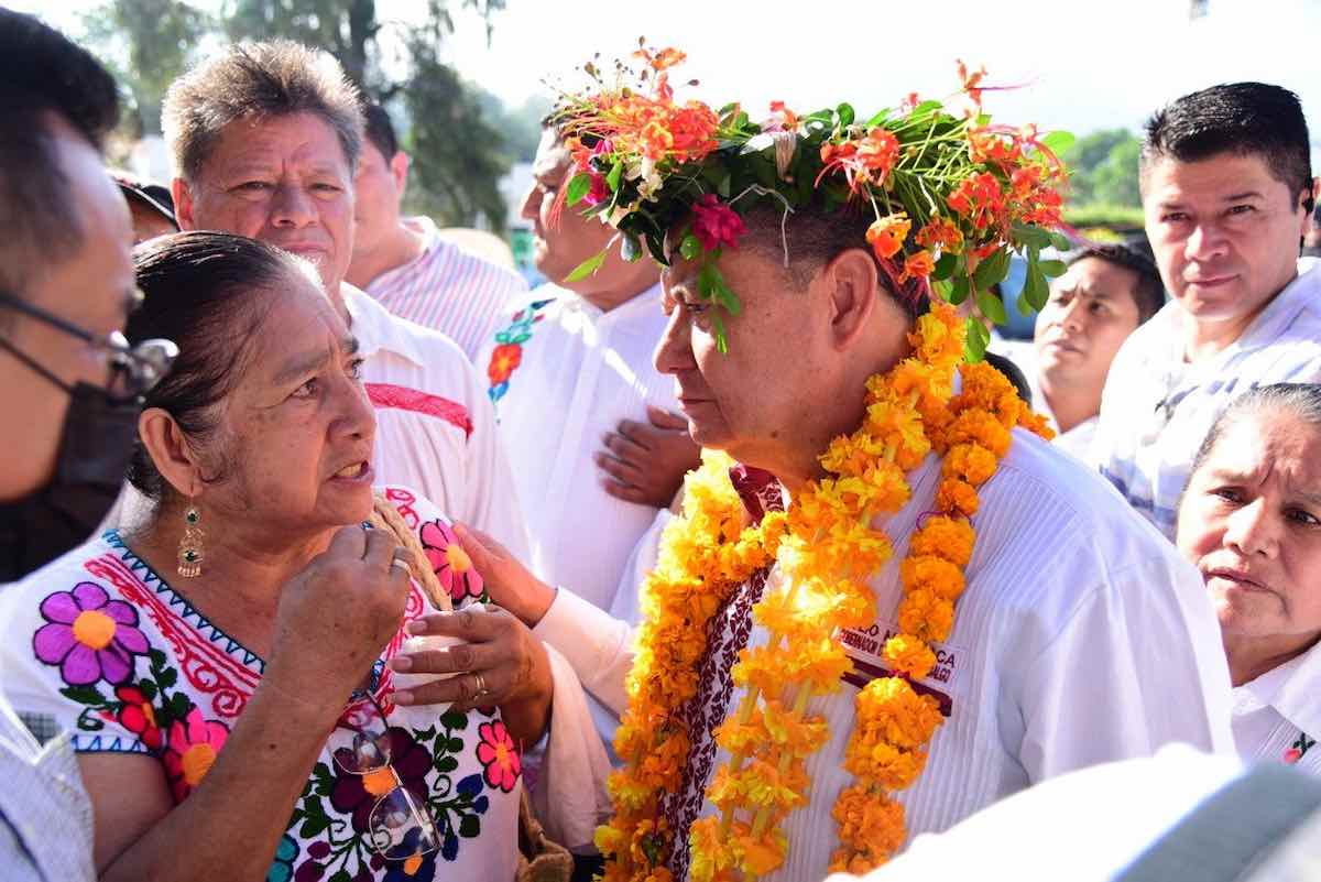 julio-menchaca-compromete-eliminar-pobreza-hidalgo