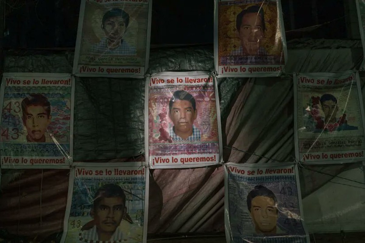 amlo-alejandro-encinas-giei-ayotzinapa-43