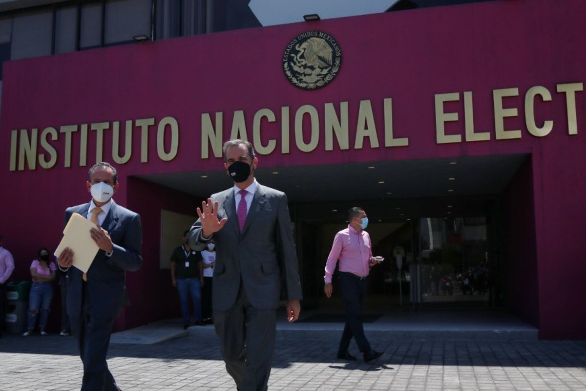 ine-4t-presupuesto-amlo