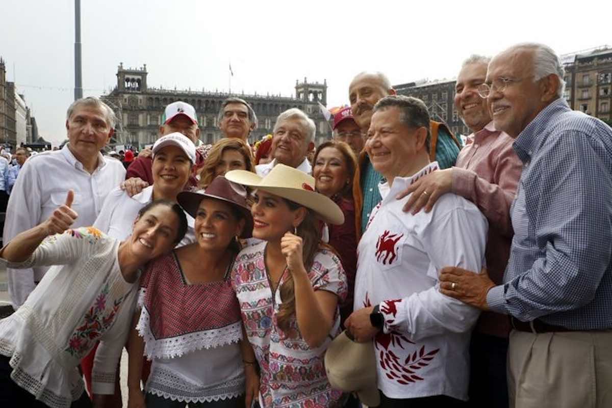 julio-menchaca-participa-marcha-amlo-hidalgo