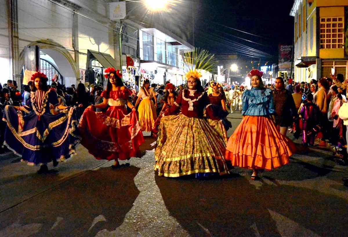 paseo-de-la-catrina-tulancingo-dia-de-muertos