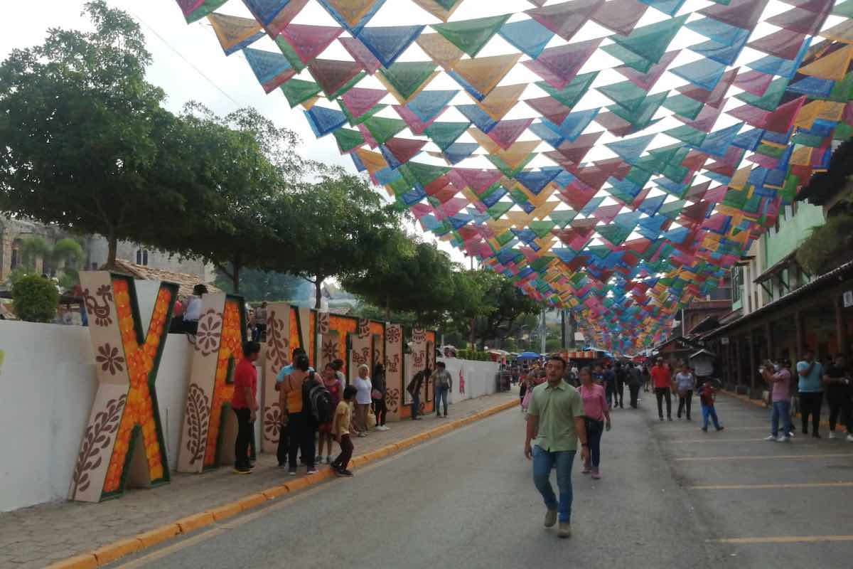 turistas-actividades-xantolo-dia-de-muertos-huejutla