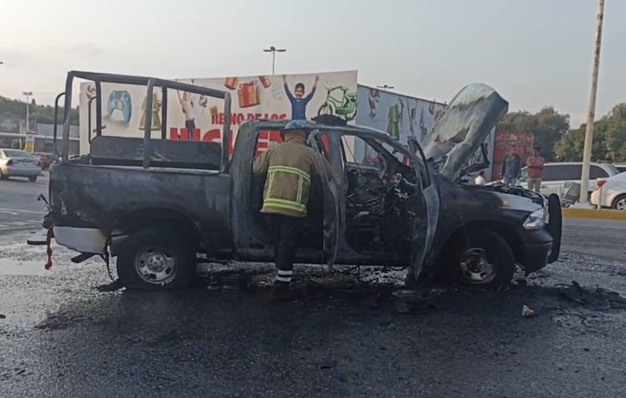 vandalizan-patrulla-encendida-orden-aprehension