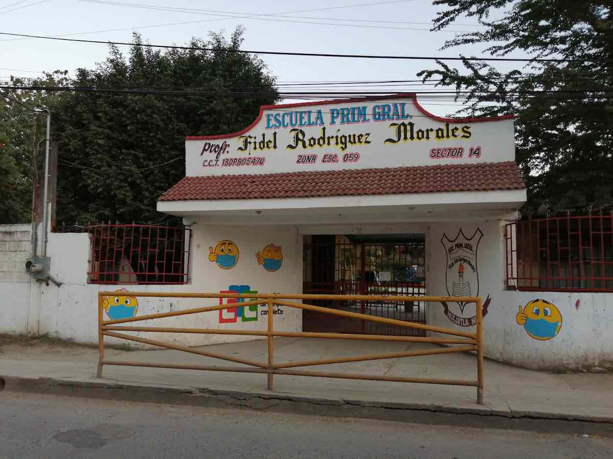 roban-escuela-primaria-huejutla