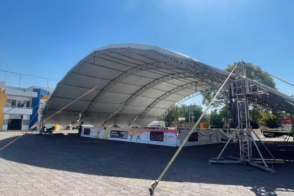 tula-allende-pista-de-hielo-plaza-nacionalismo