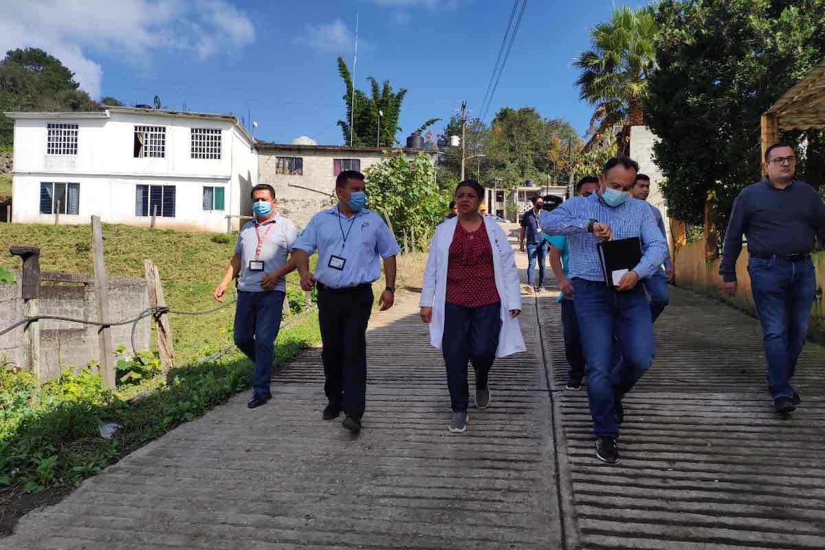 zorayda-robles-supervisa-unidades-tlanchinol