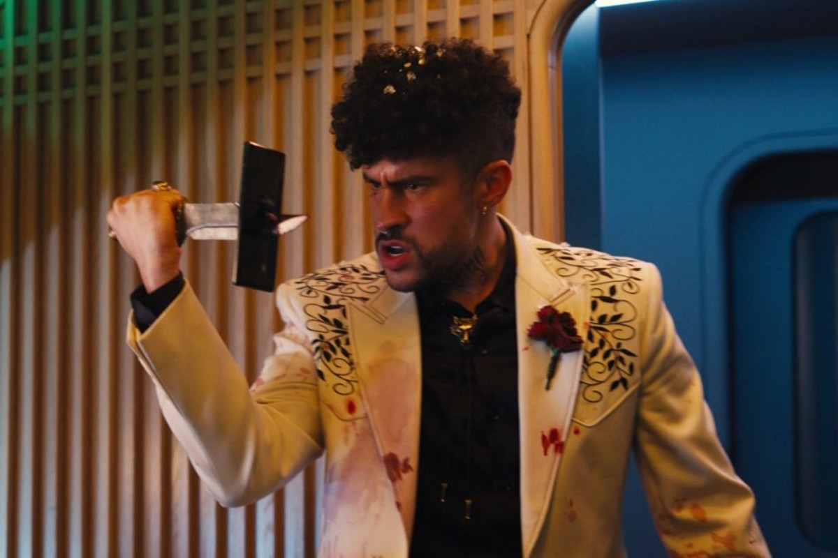 bad-bunny-celular-fanatica