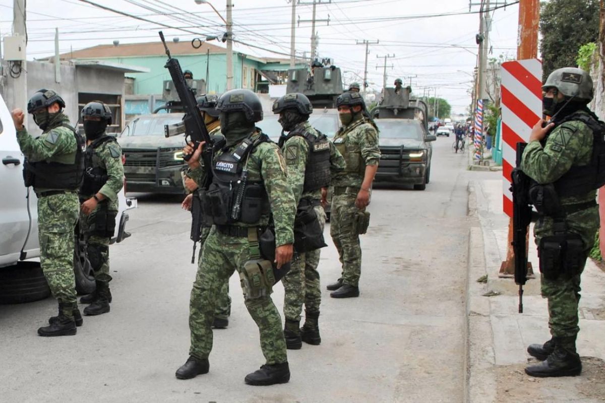 militares-fgr-jovenes-laredo-nuevo 1